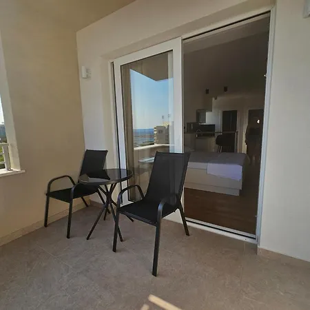 Sole Apartment *